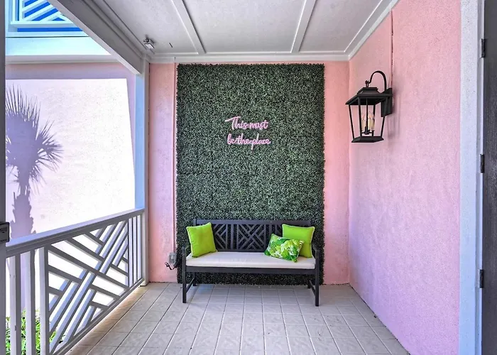 Room 3 Oleander Hotel Family-Friendly Galveston Hotel 1 Mile From Beach