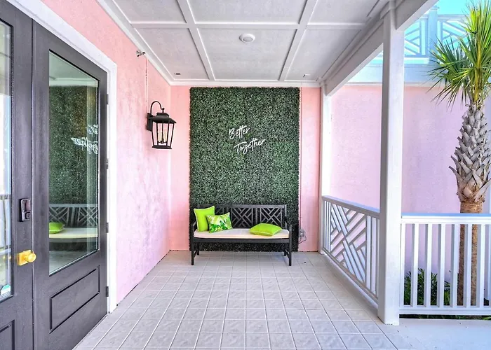 Room 3 Oleander Hotel Family-Friendly Galveston Hotel 1 Mile From Beach