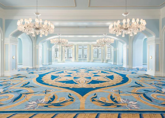 Grand Galvez Resort, Autograph Collection